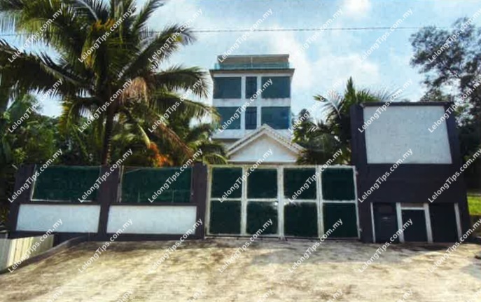 3.5 Storey Detached House