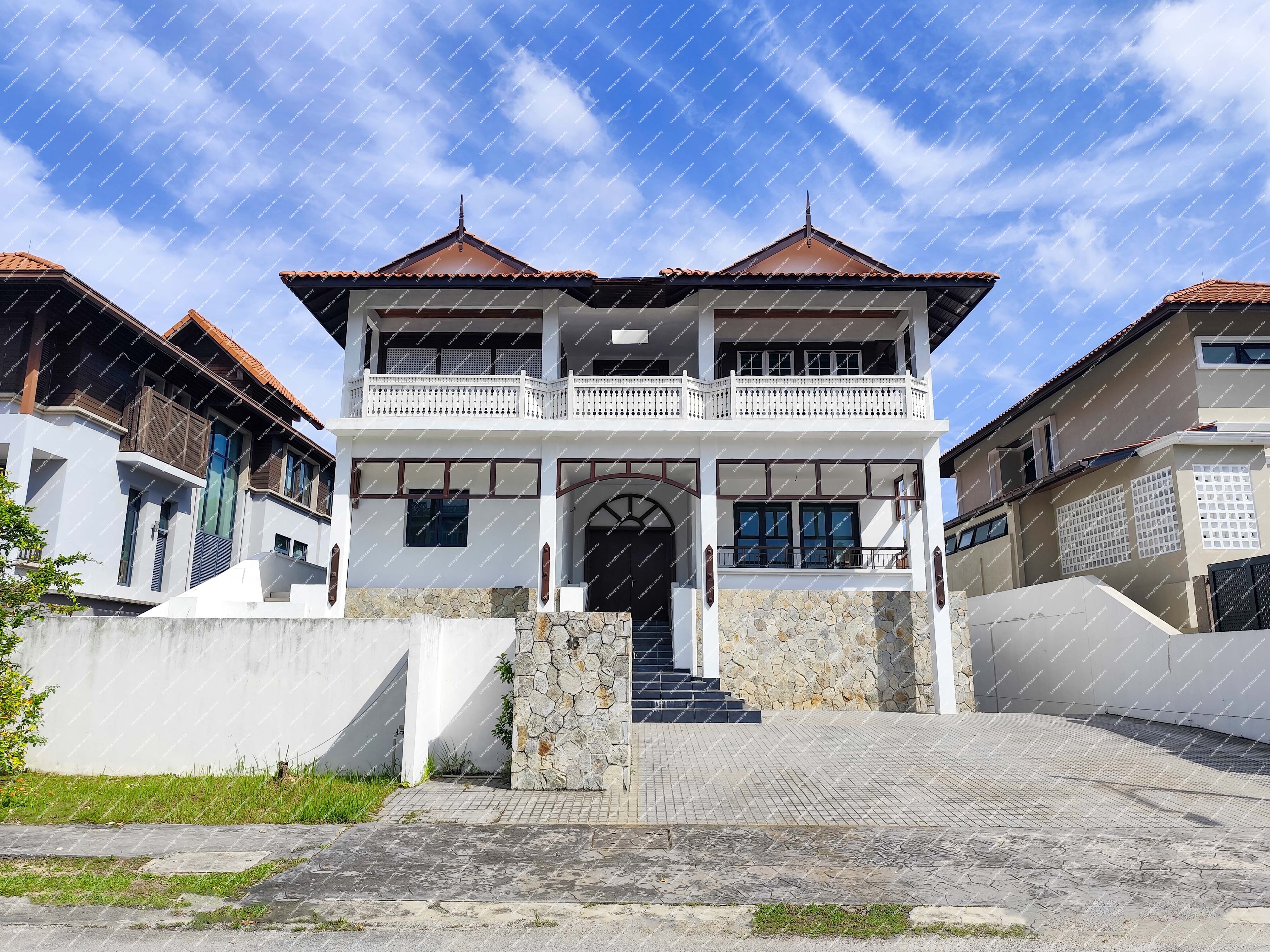 [Exclusive Gated & Guarded Community] 2 Storey Bungalow with private lift [Behind Plaza Jelutong & Mydin Bukit Jelutong]