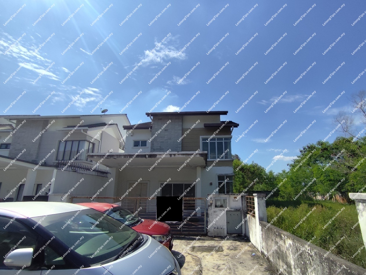 2 Storey Zero Lot Bungalow