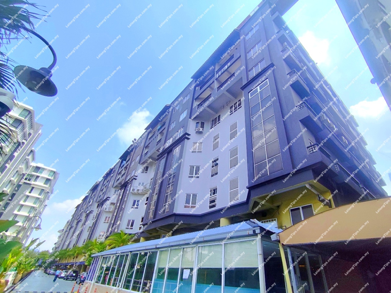 [Nestled in the Golden Triangle Area] Service Suite [4 min to Ampang Park MRT / LRT Station; 5 min away from Suria KLCC]