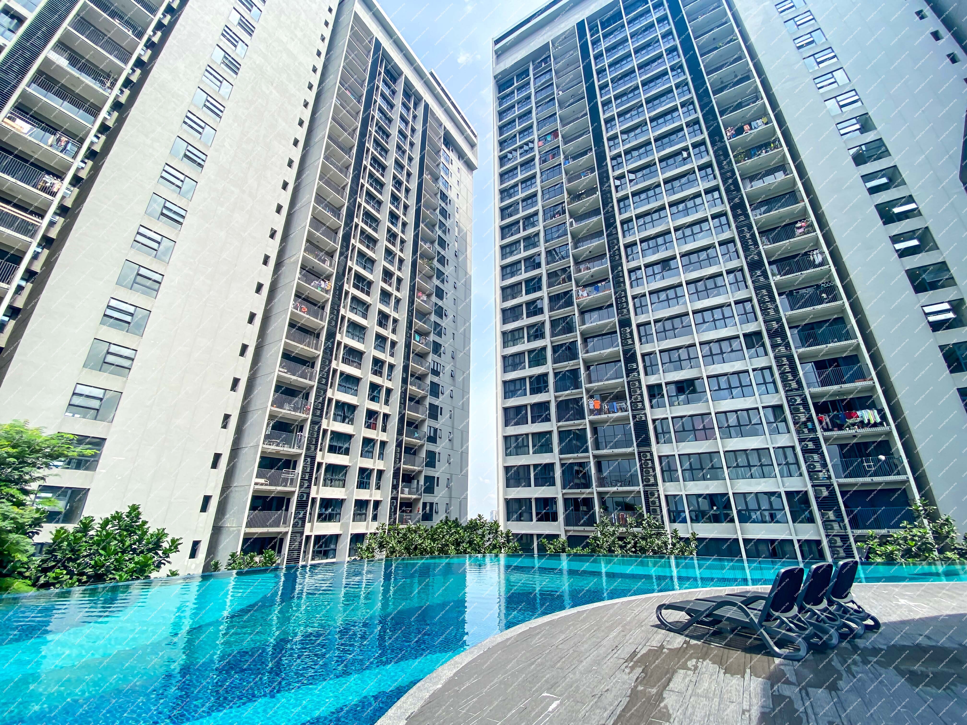 [Rental Return up to 5%; Newly completed in 2020] Condominium [Opposite AEON BiG Bukit Rimau]