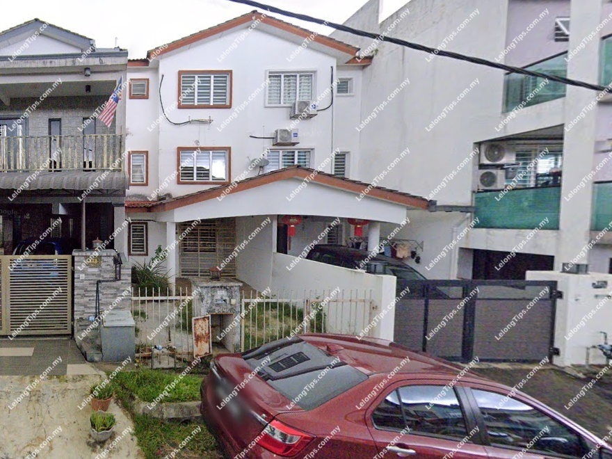 3 Storey Terrace House