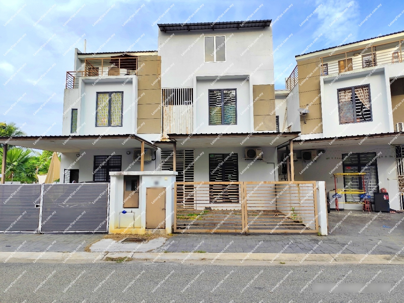 3 Storey Terrace House