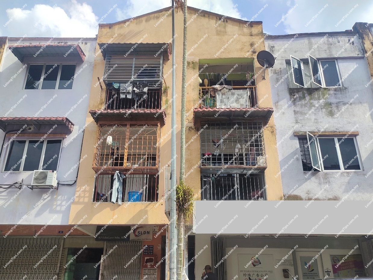 Freehold Apartment [9 min to Cheras LeisureMall & EkoCheras Mall; 10 min walk to Taman Suntex MRT Station]