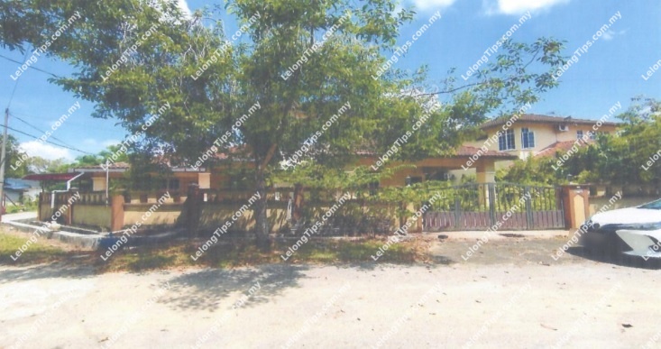 1.5 Storey Semi Detached House