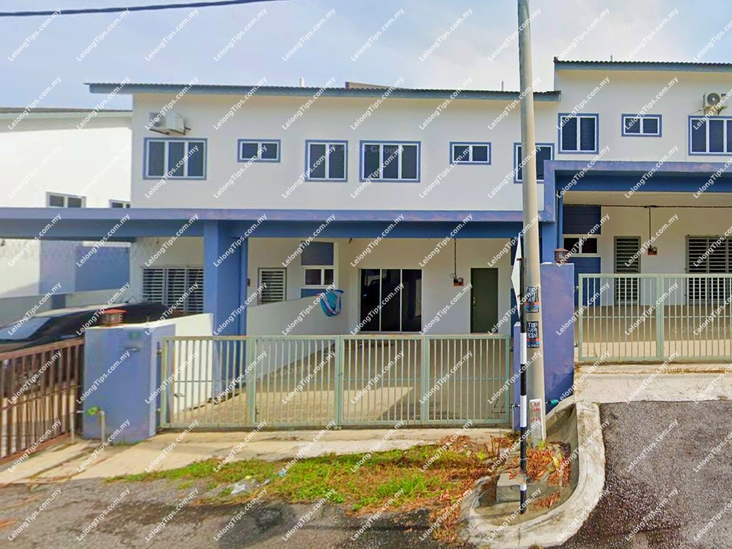 1.5 Storey Terrace House