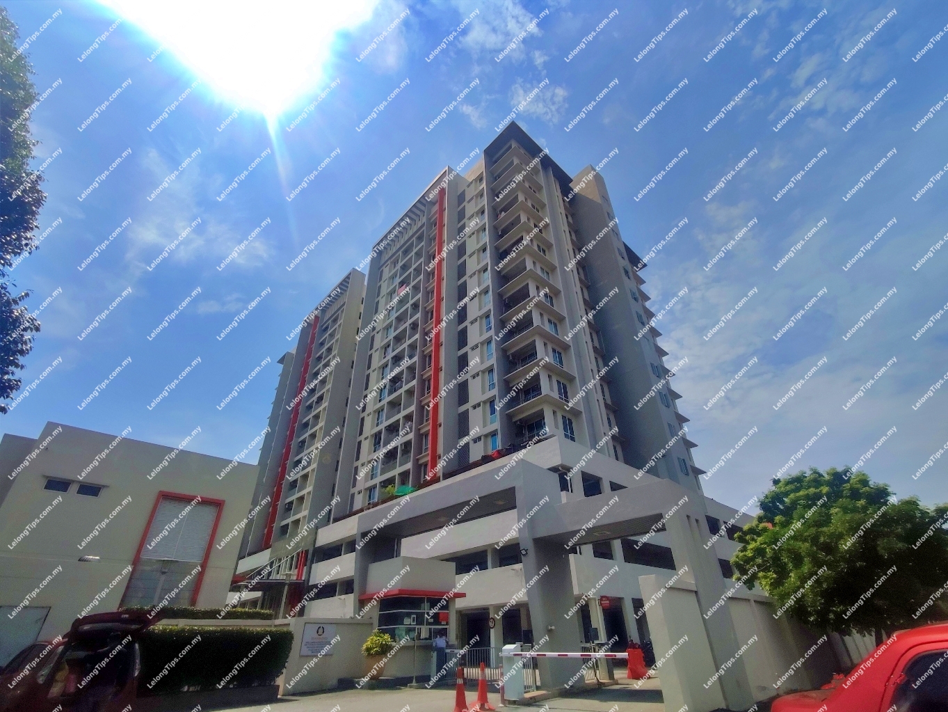 [Located near commercial area, with convenient access to banks, restaurants, shops & etc] Condominium [2 min to Billion Shopping Centre (Butterworth)]