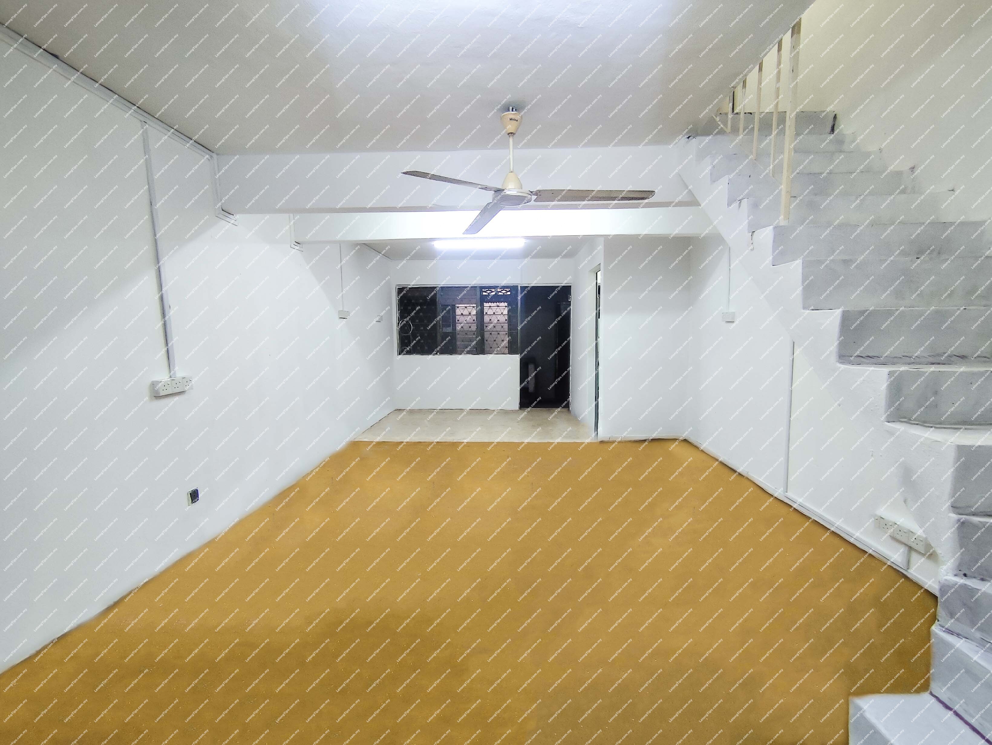 [Walking distance to SK Taman Muda] 3 Storey Terrace House [4 min to NSK Grocer Paragon Point]