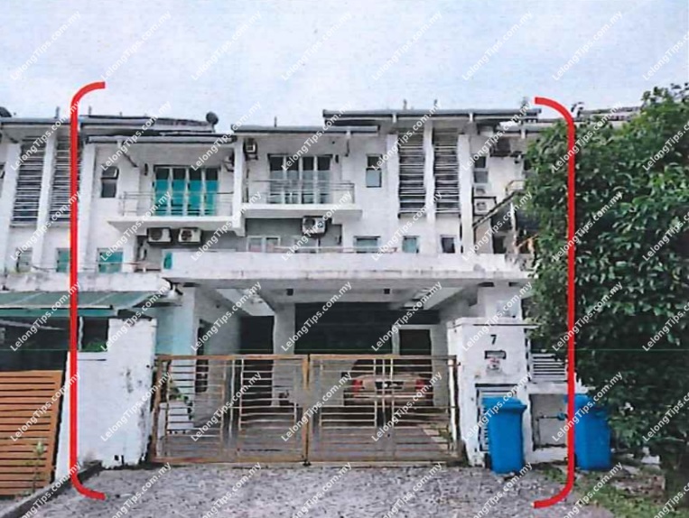 3 Storey Terrace House