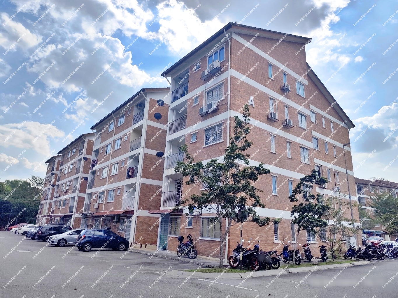 Apartment [7 min to UTAR Sungai Long Campus & Sungai Long Night Market; 10 min to BMC Mall]