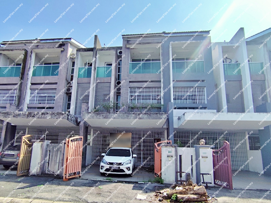 3 Storey Terrace House