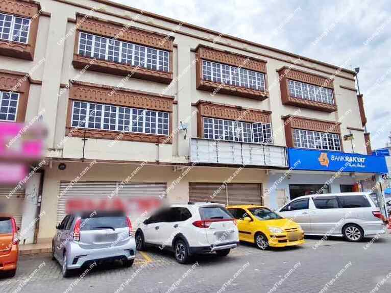 3 Storey Shop House