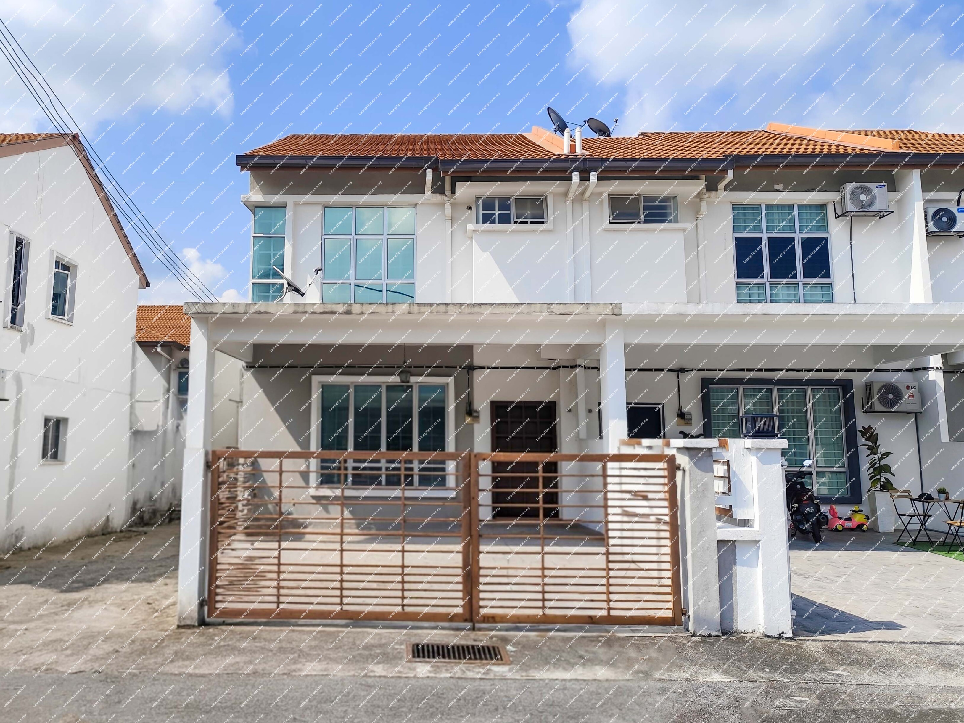 2 Storey Terrace House