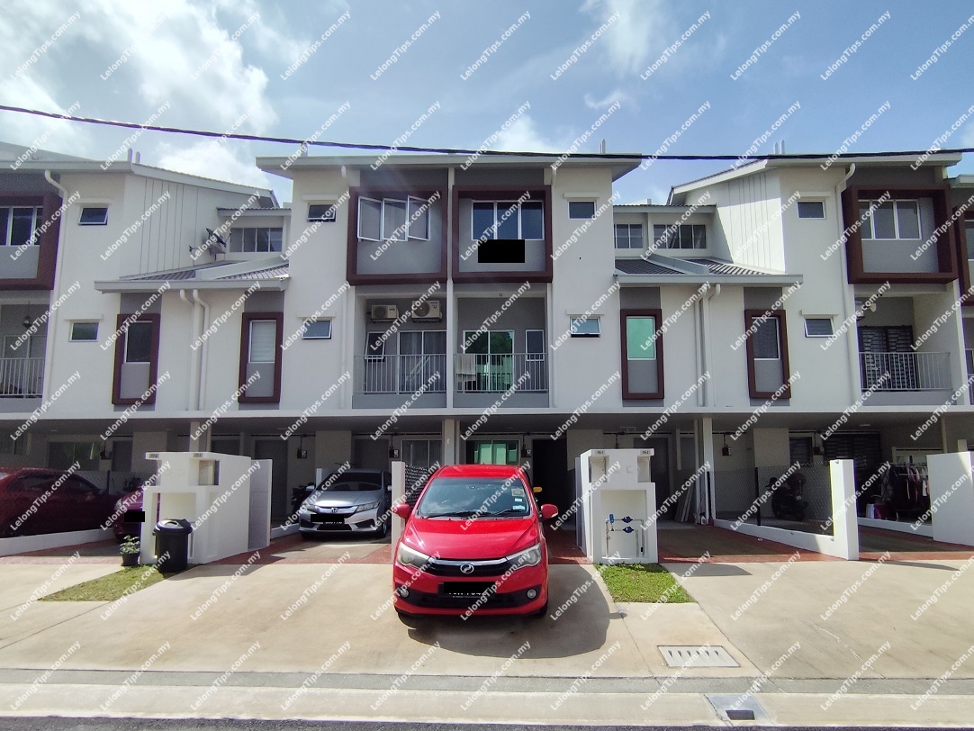 Town House (Lower Unit)