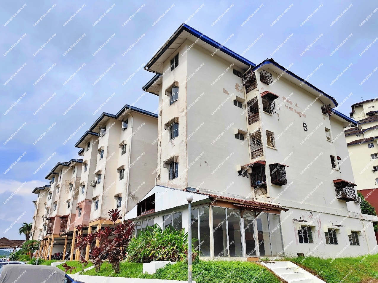 Retail Lot [10 min to Lotus's Bukit Beruntung]