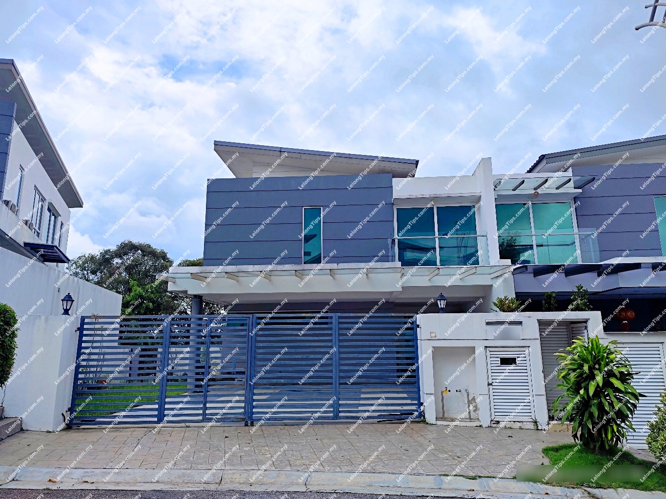 3 Storey Semi Detached House