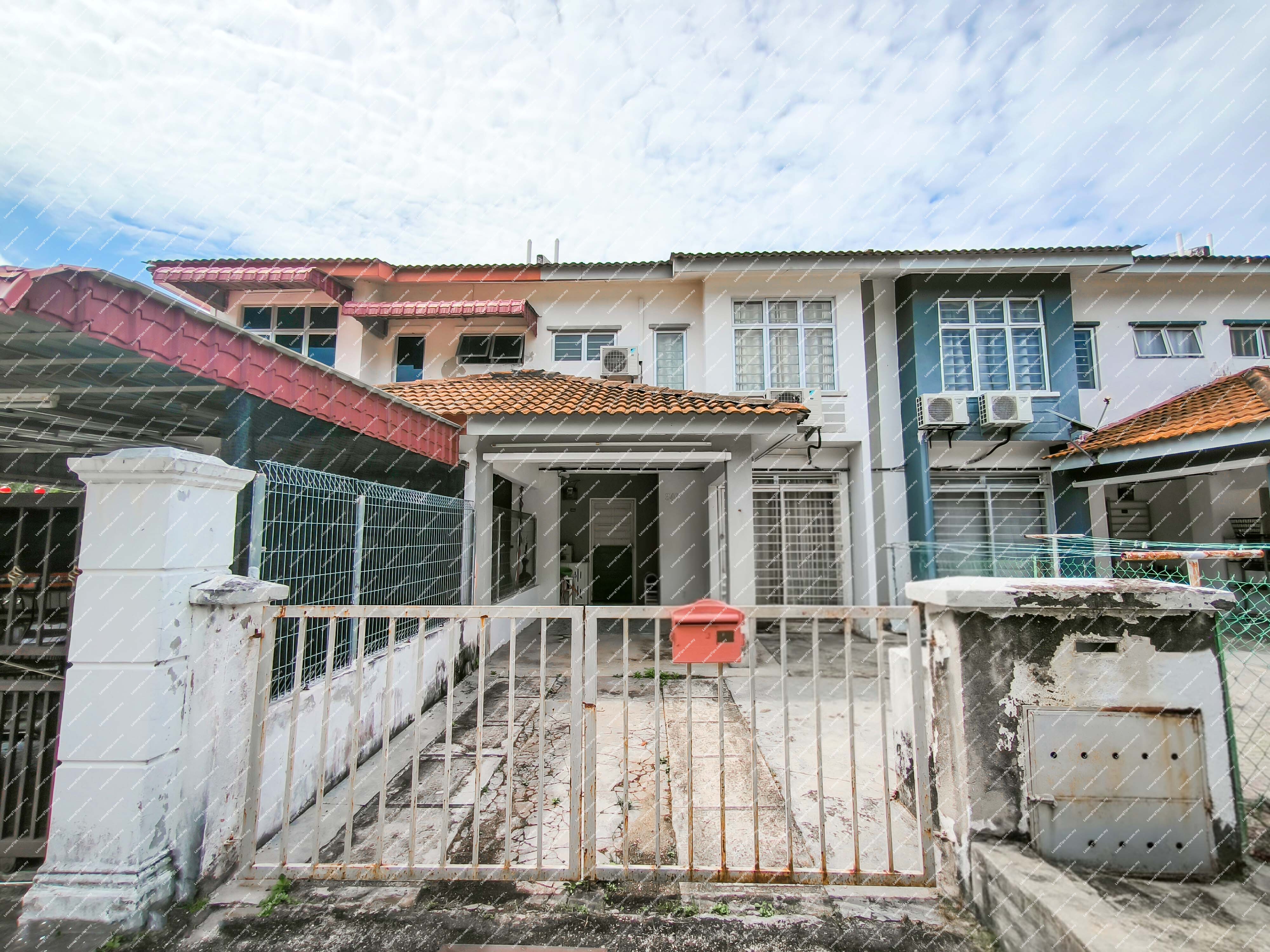 [Modern layout; suitable for family living] 2 Storey Terrace House [8 min to Econsave Batu Berendam]