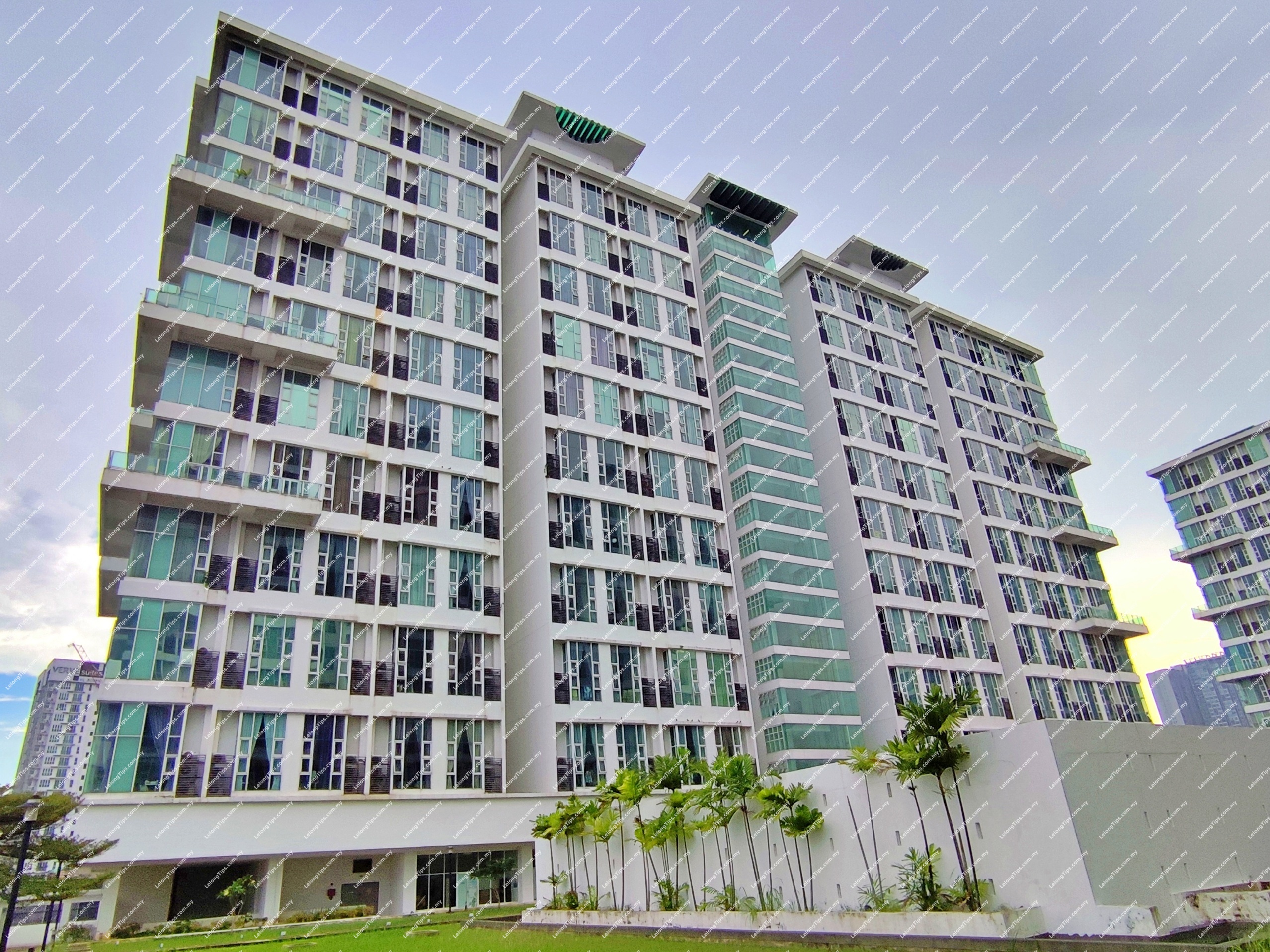 SOHO (Small Office Home Office)