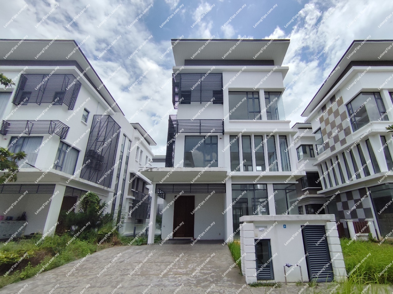 3 Storey Detached House