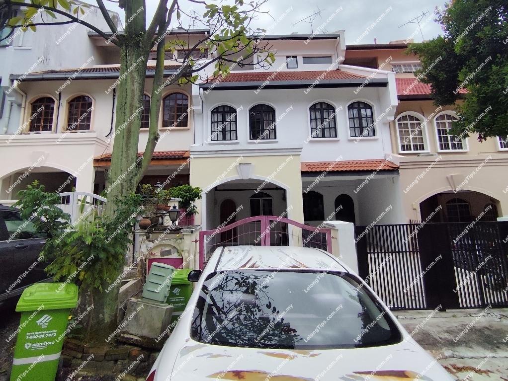 Town House (Lower Unit)