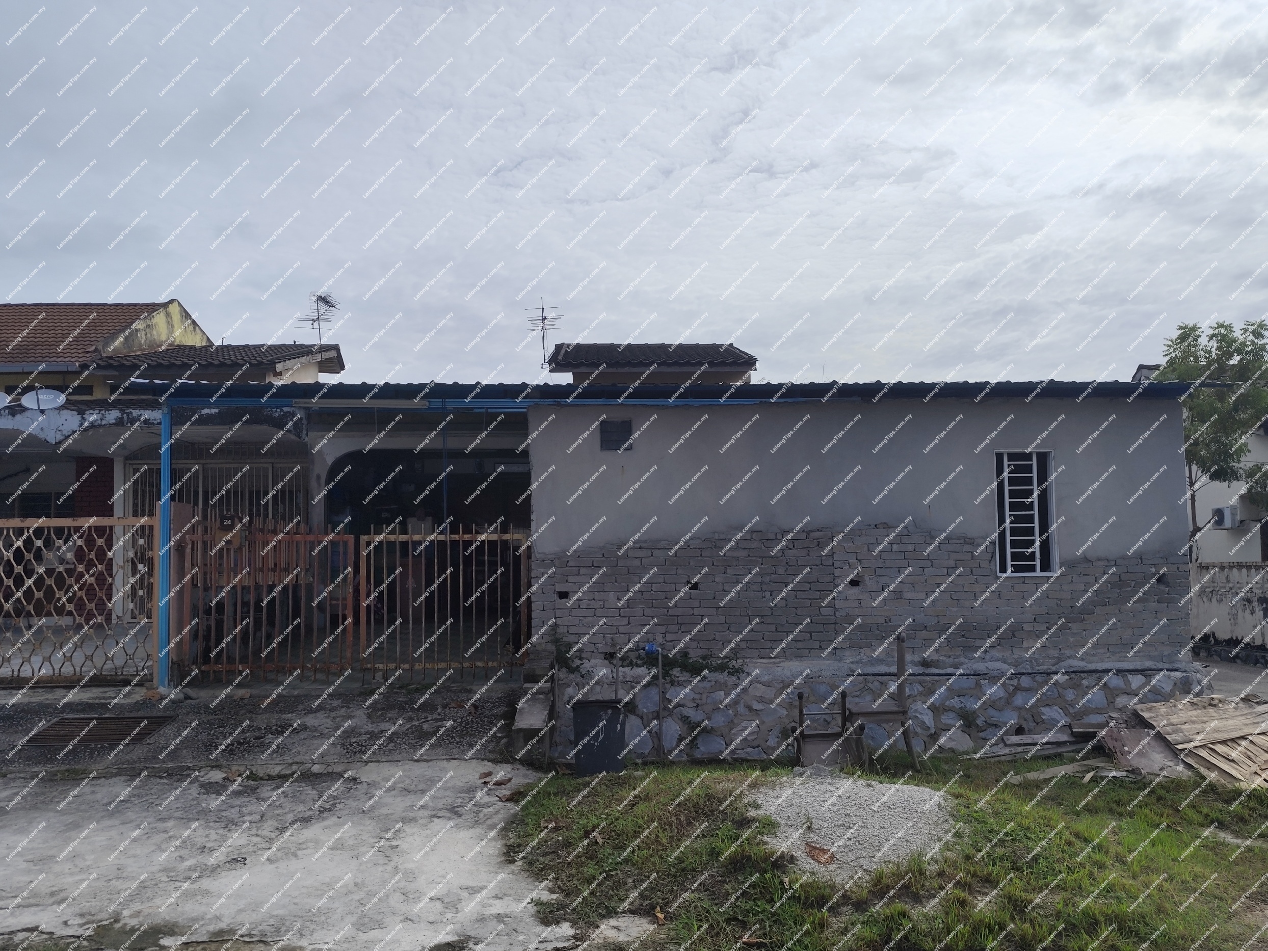 1 Storey Terrace House