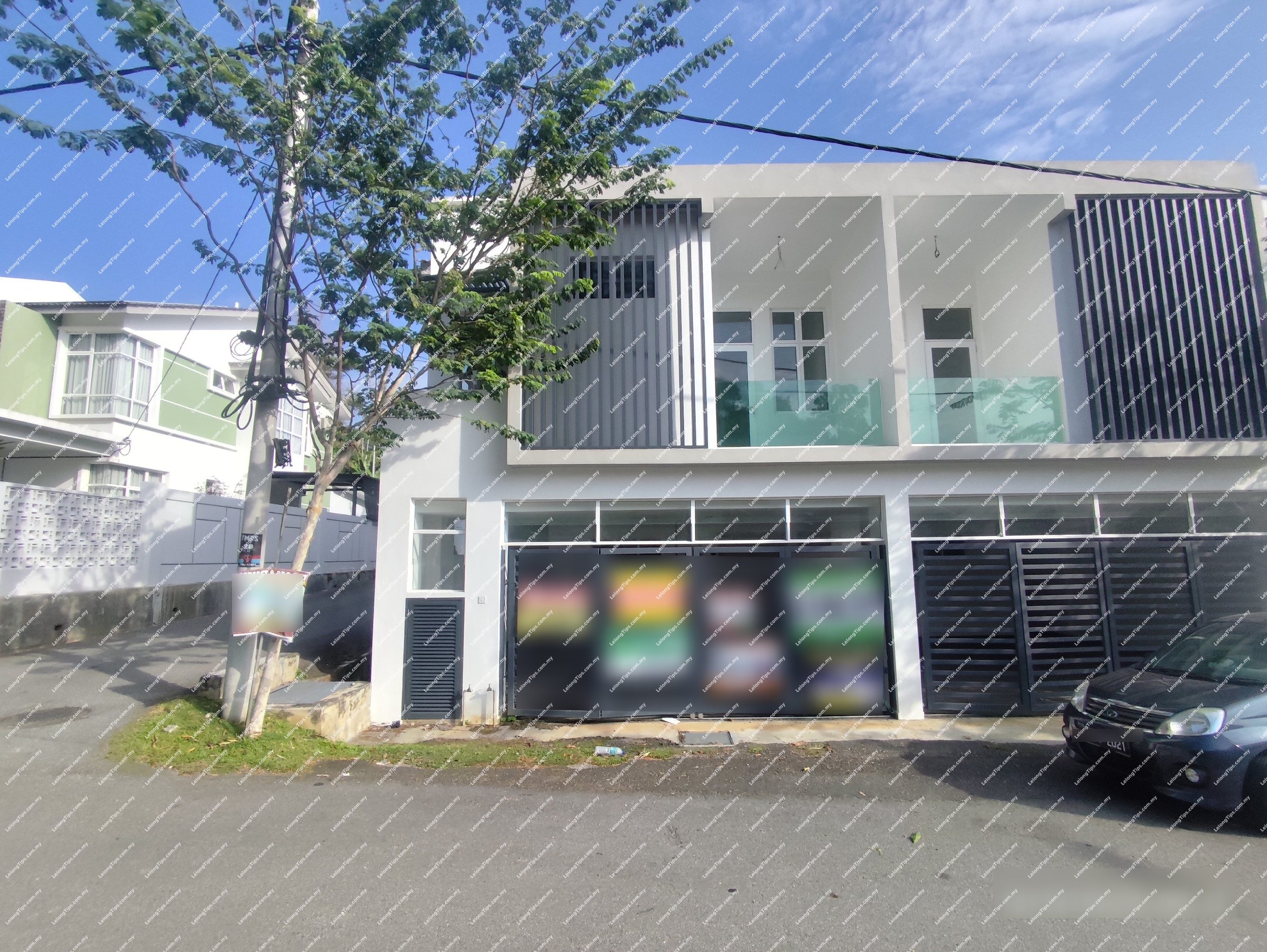 1.5 Storey Terrace House