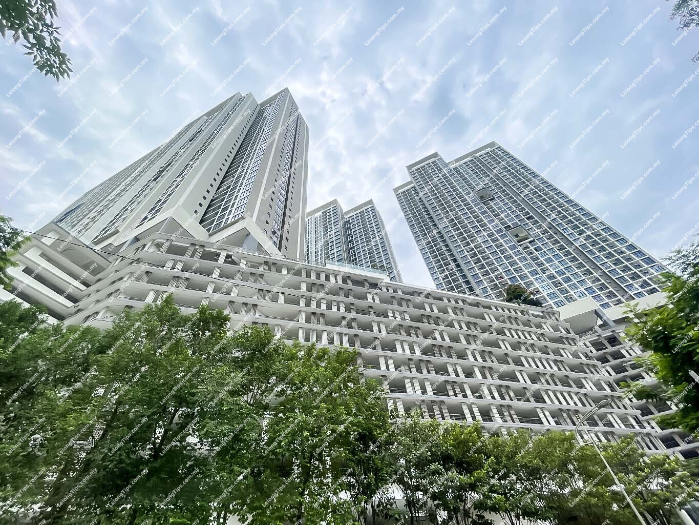 ROI can up to 5% Service Apartment Close to MRT & LRT Maluri, Pandan Jaya LRT station