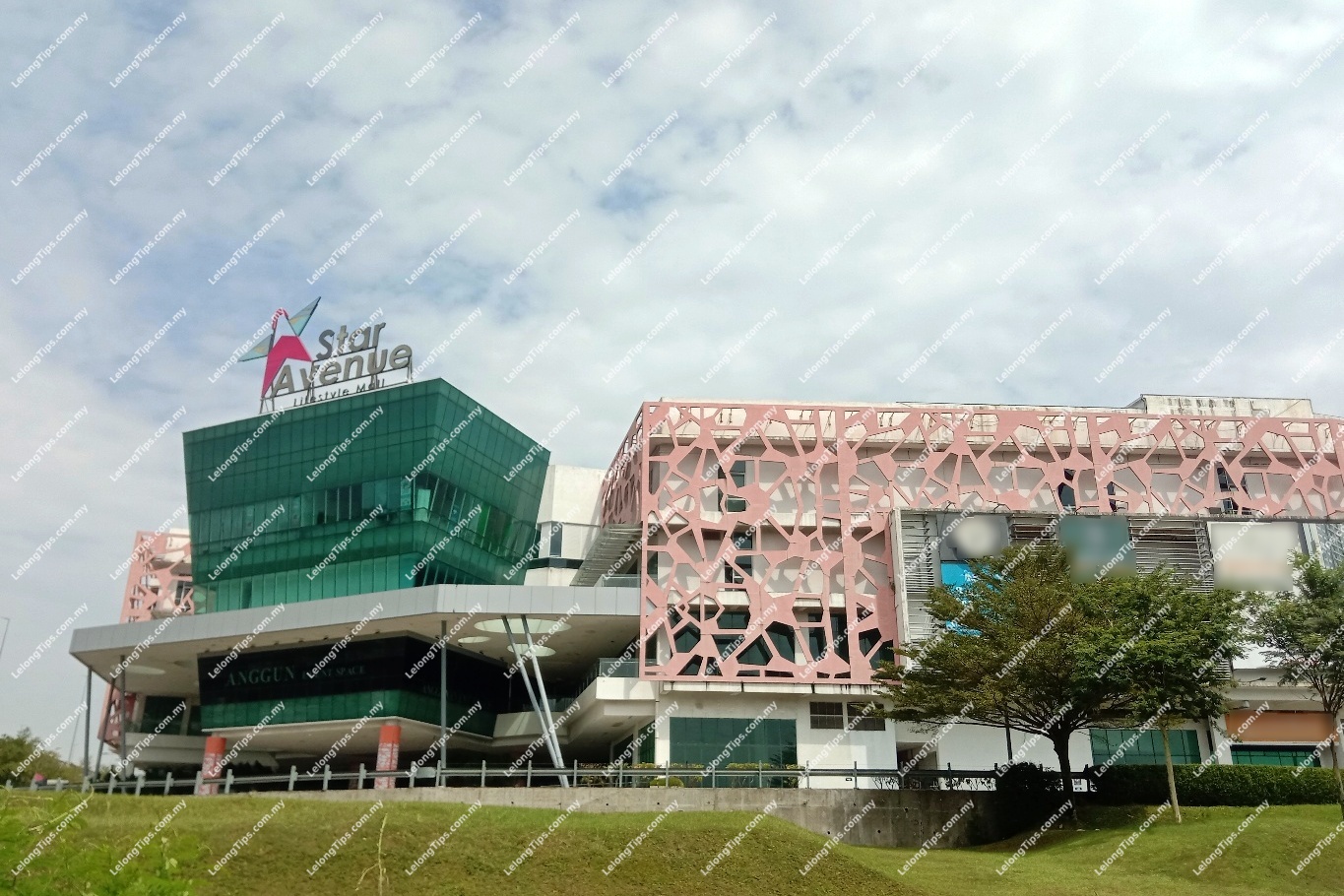 [7 min to Kwasa Sentral MRT Station] Shop Retail Lot [10 min to Sultan Abdul Aziz Shah Airport]