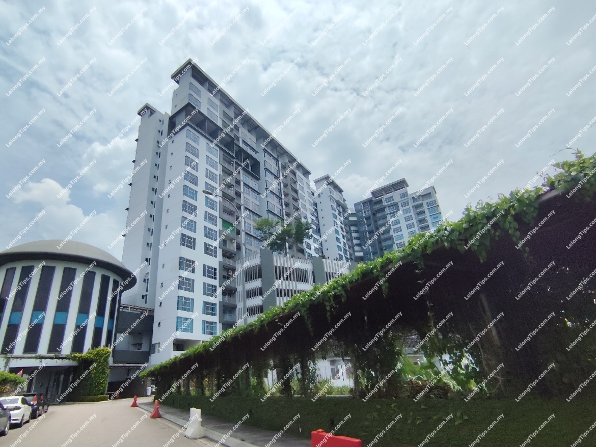 [Well-surrounded by matured residential & commercial area] Service Apartment [6 min to TF Value-Mart Nusa Bestari]