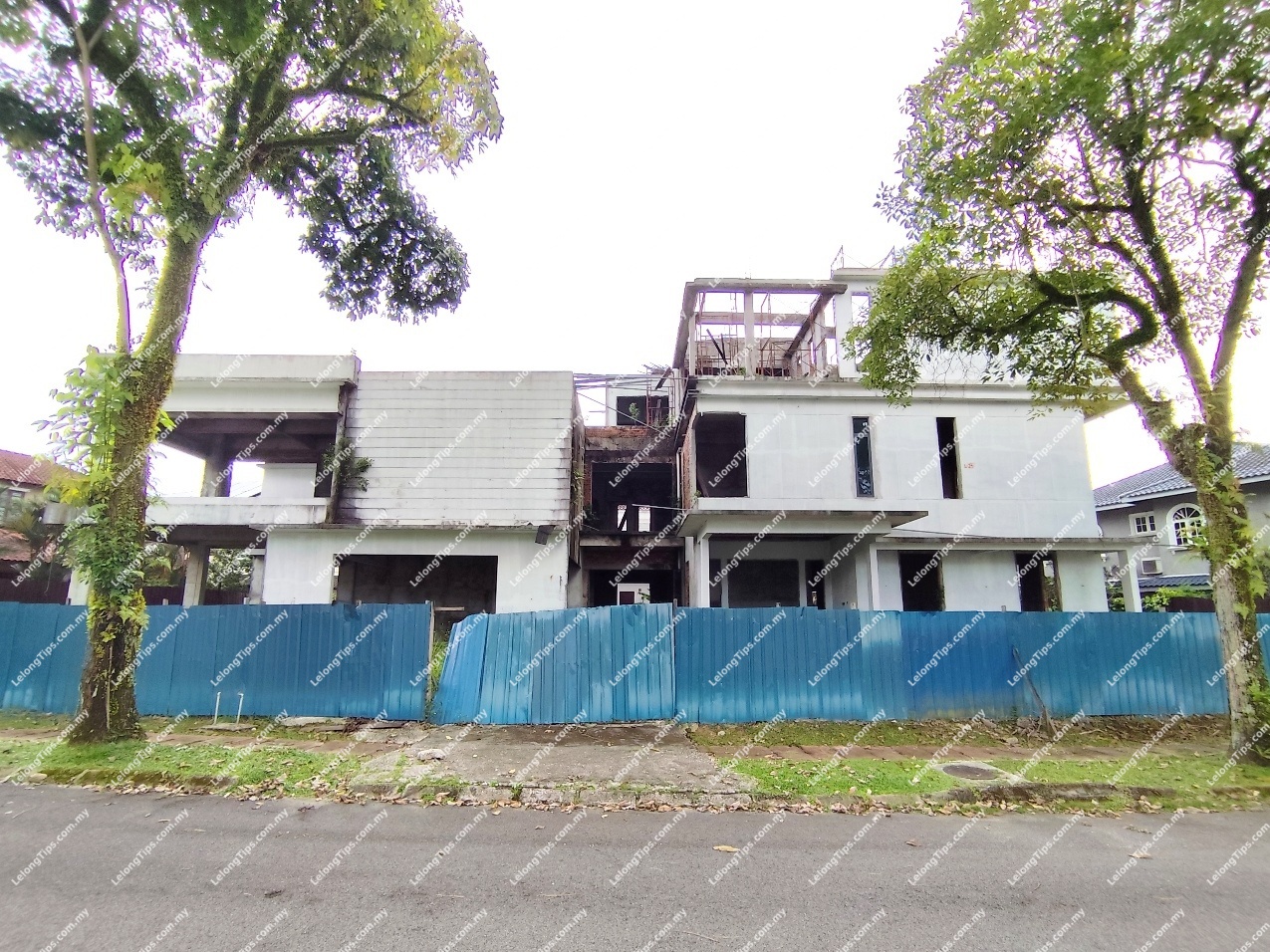 2.5 Storey Bungalow House 