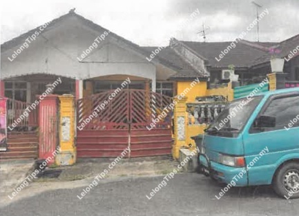 1.5 Storey Terrace House 