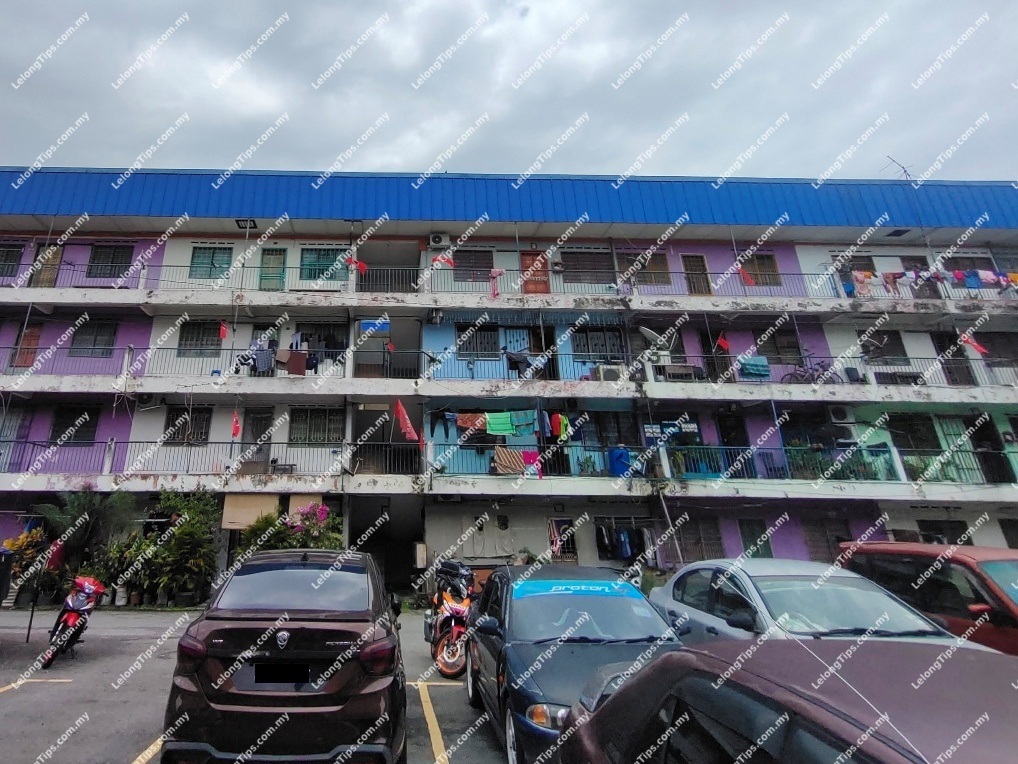 Apartment [4 min to Billion Shopping Center (Port Klang) & Port Klang Immigration Office; 5 min to Port Klang KTM Station]