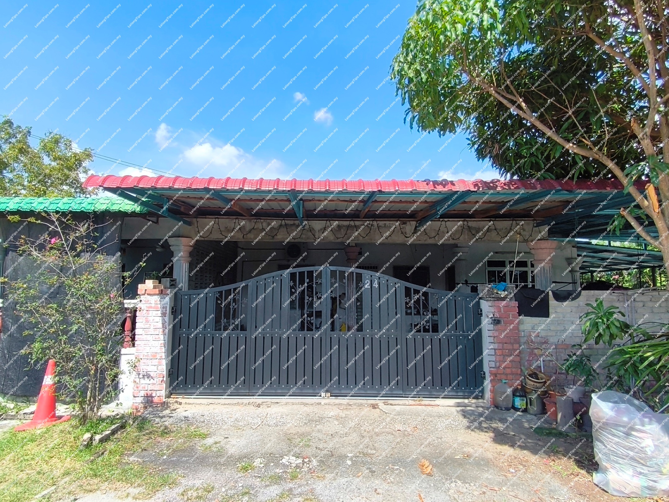 1 Storey Semi Detached House