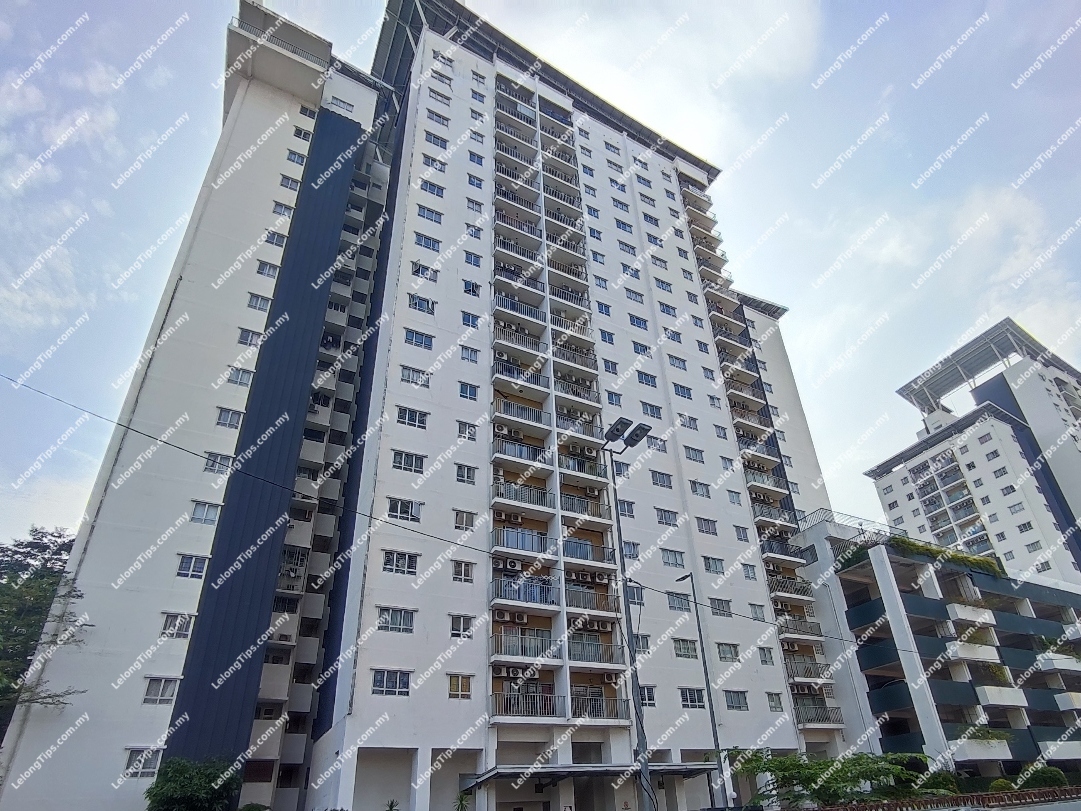 Suria Jelatek Apartment [Facing main road of Jalan Jelatek; 3 min to Jelatek LRT Station; 5 min to Intermark Mall & The LINC KL; 8 min to KLCC]