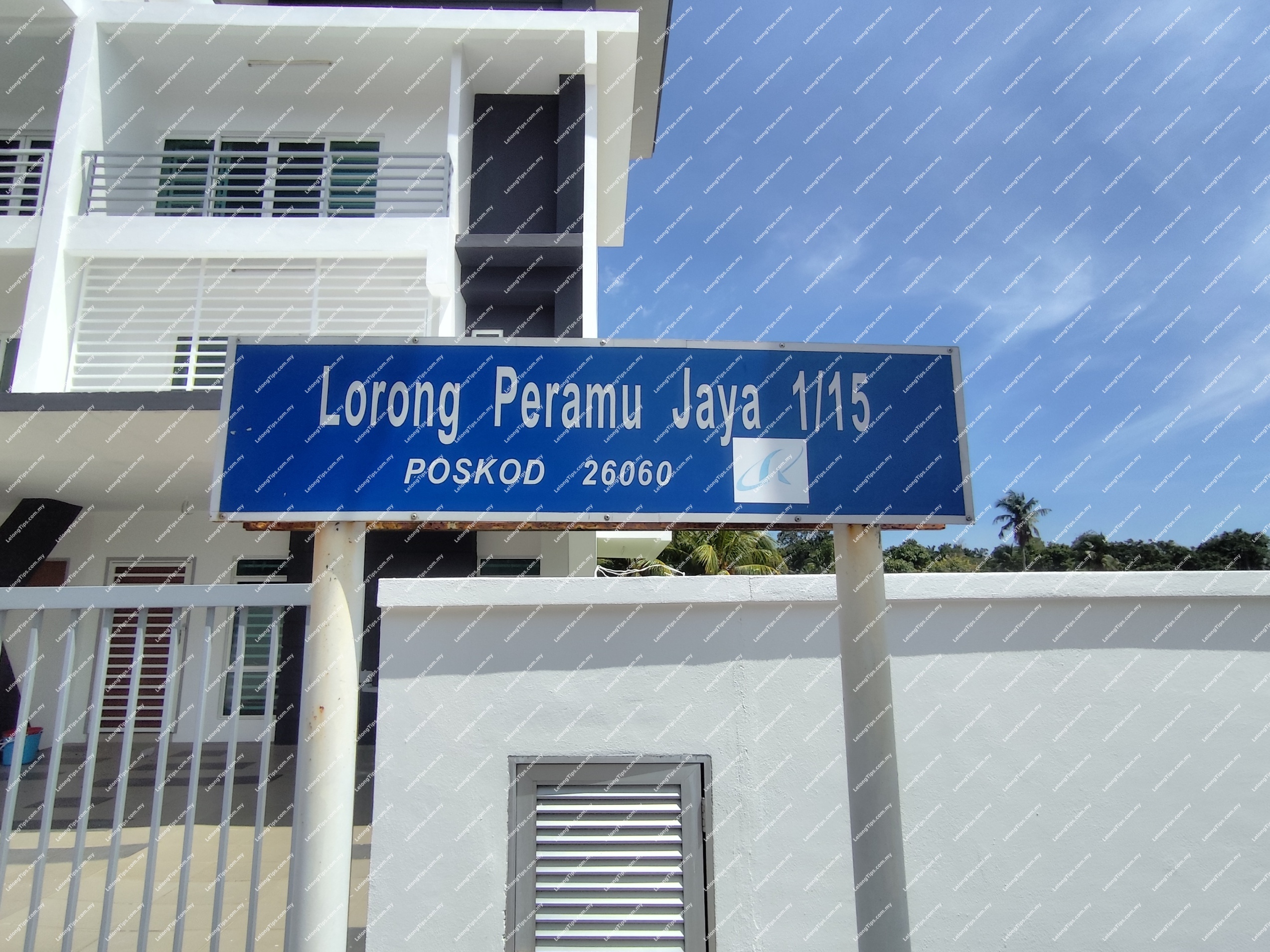 3 Storey Terrace House