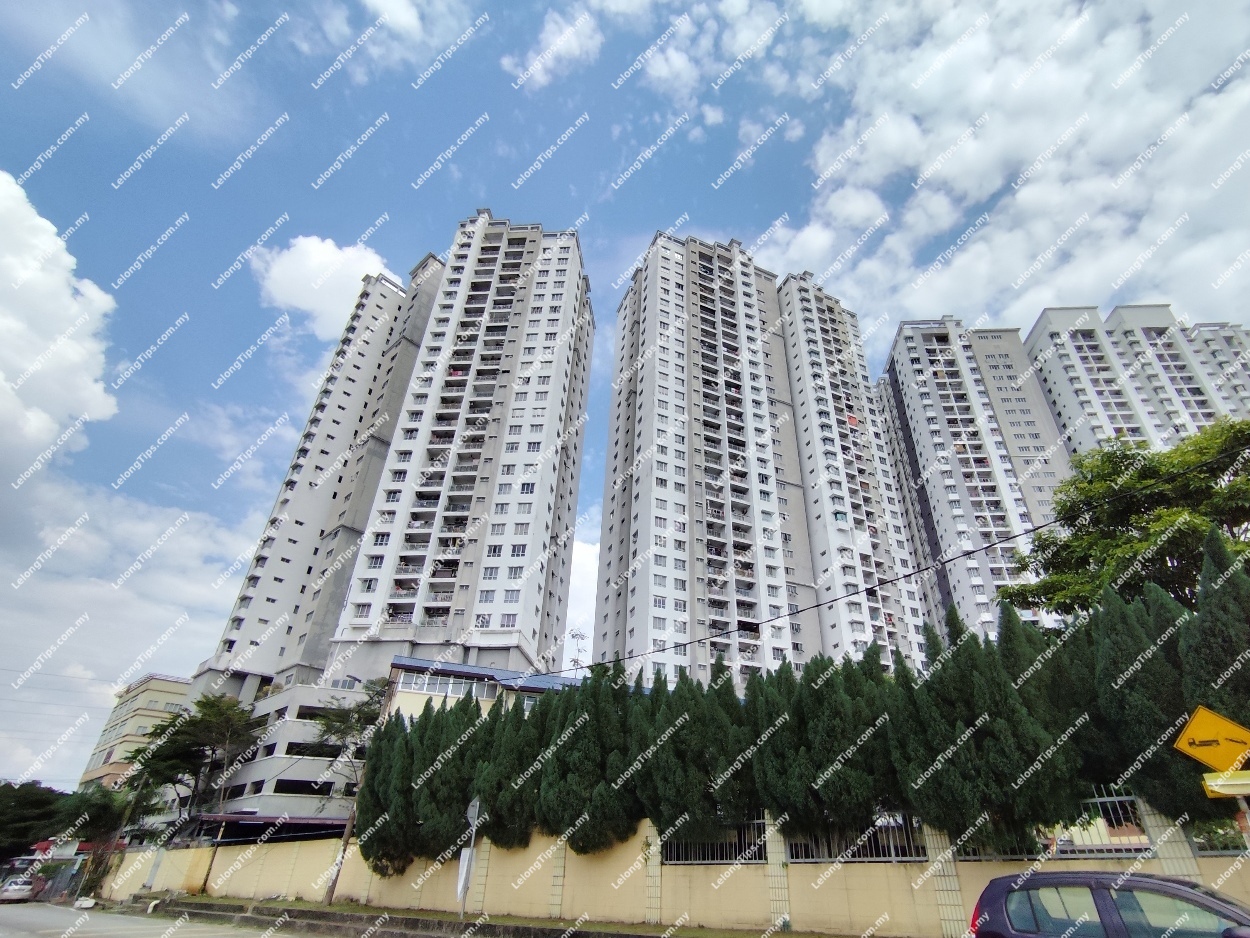 [Right Beside SJKC Kheow Bin] Apartment [3 min to Batu Caves KTM Station]