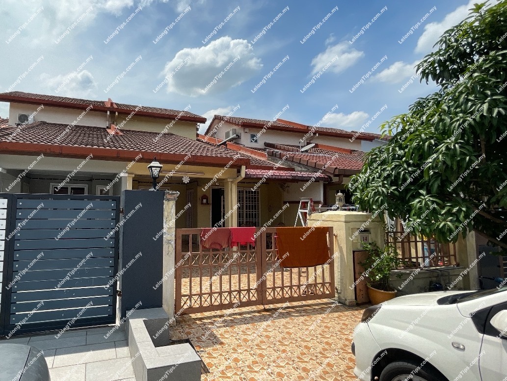 1.5 Storey Terrace House