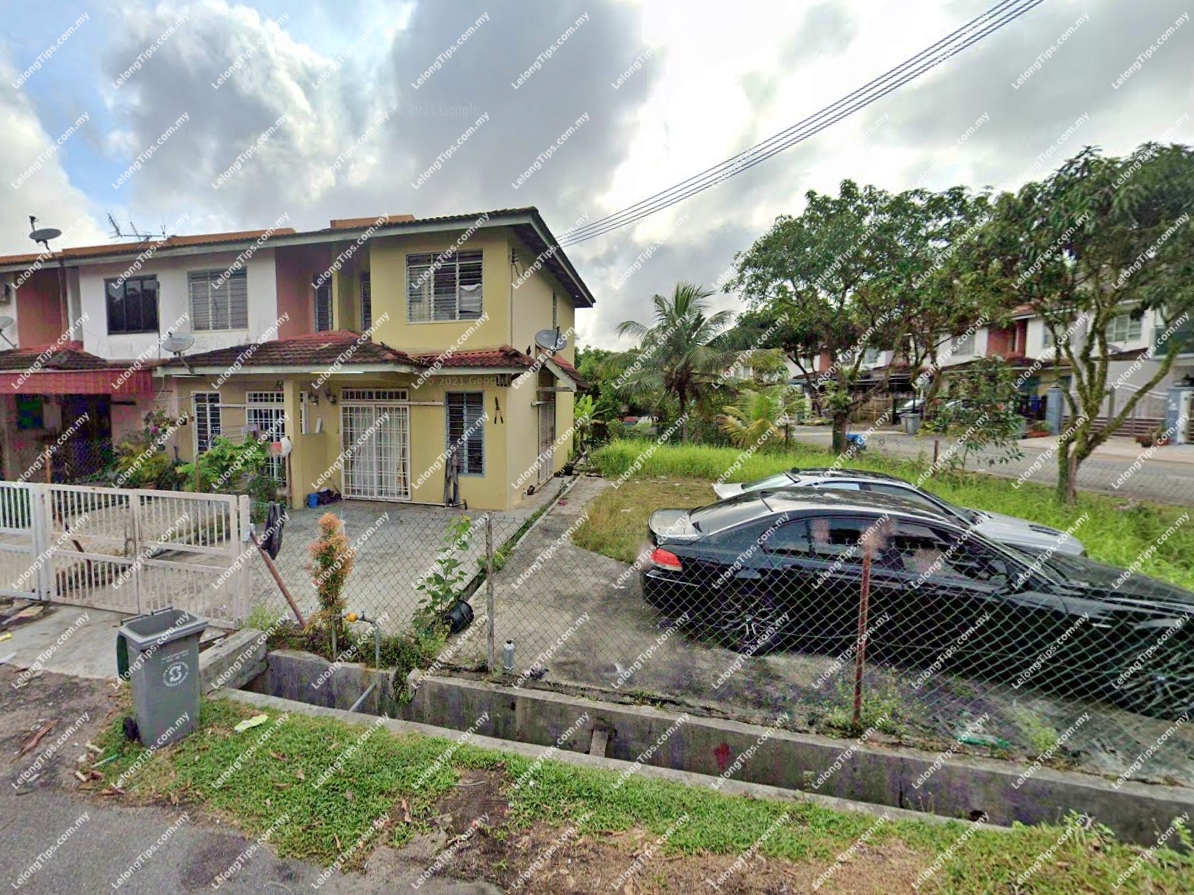 2 Storey Terrace House [3 min to Econsave Pasir Gudang; 10 min to Lotus's Eco Tropics]