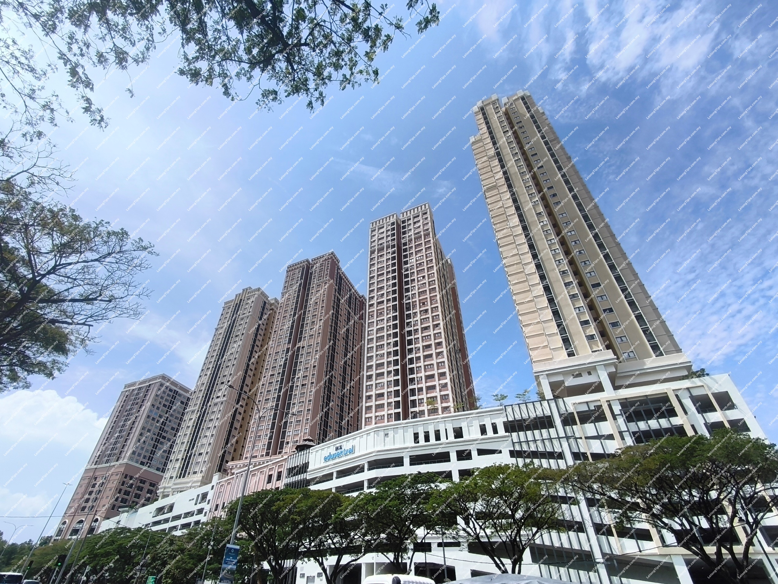 [ 4 min to Central i-City, SOGO & DoubleTree by Hilton] Studio Service Apartment [Near Lotus’s Setia Alam, NSK Trade City & McDonald’s Drive-Thru]