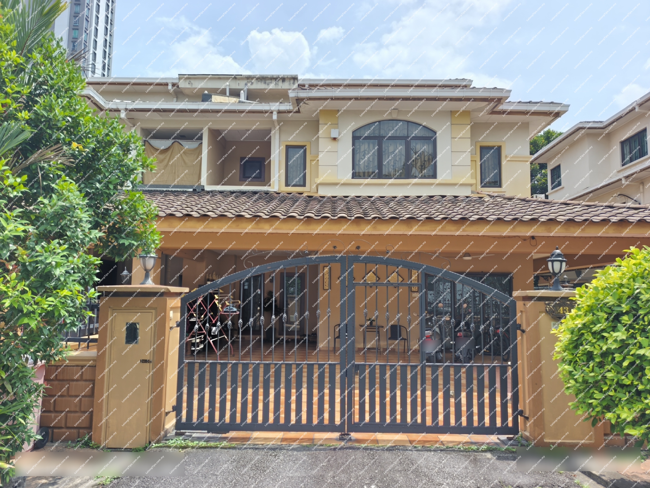 2.5 Storey Semi Detached House