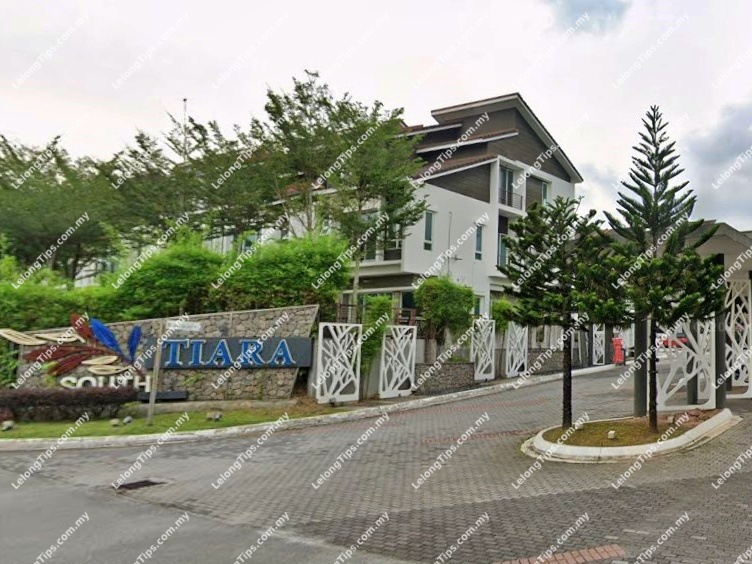 [5 min Setia Ecohill Park] 3 Storey Terrace House [6 min Setia Ecohill Mall]