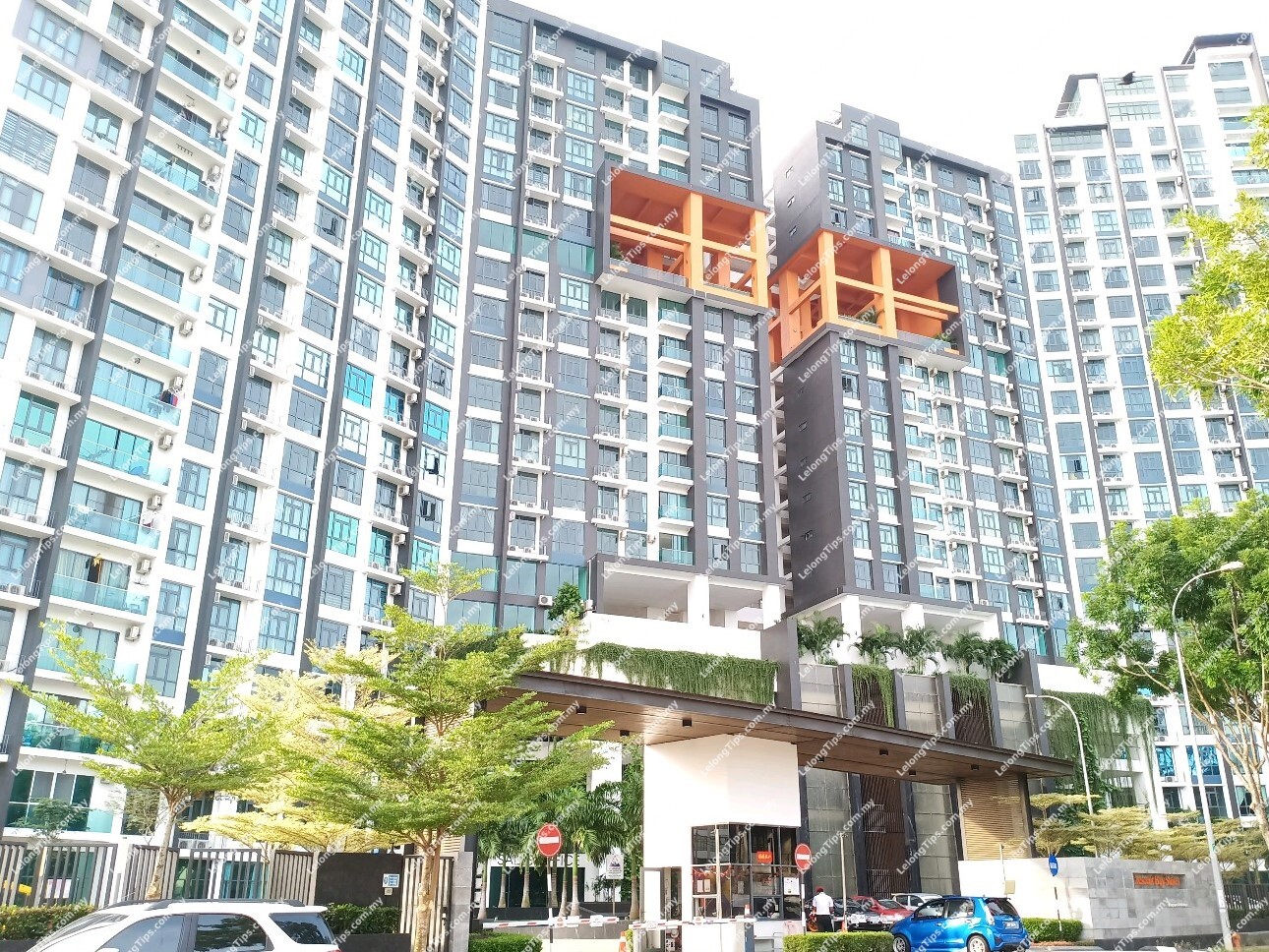 [Near by KSL City Mall & Columbia Asia Hospital Tebrau] Service Apartment [Within short drive to JB CIQ, Stulang Beach & Larkin Sentral]