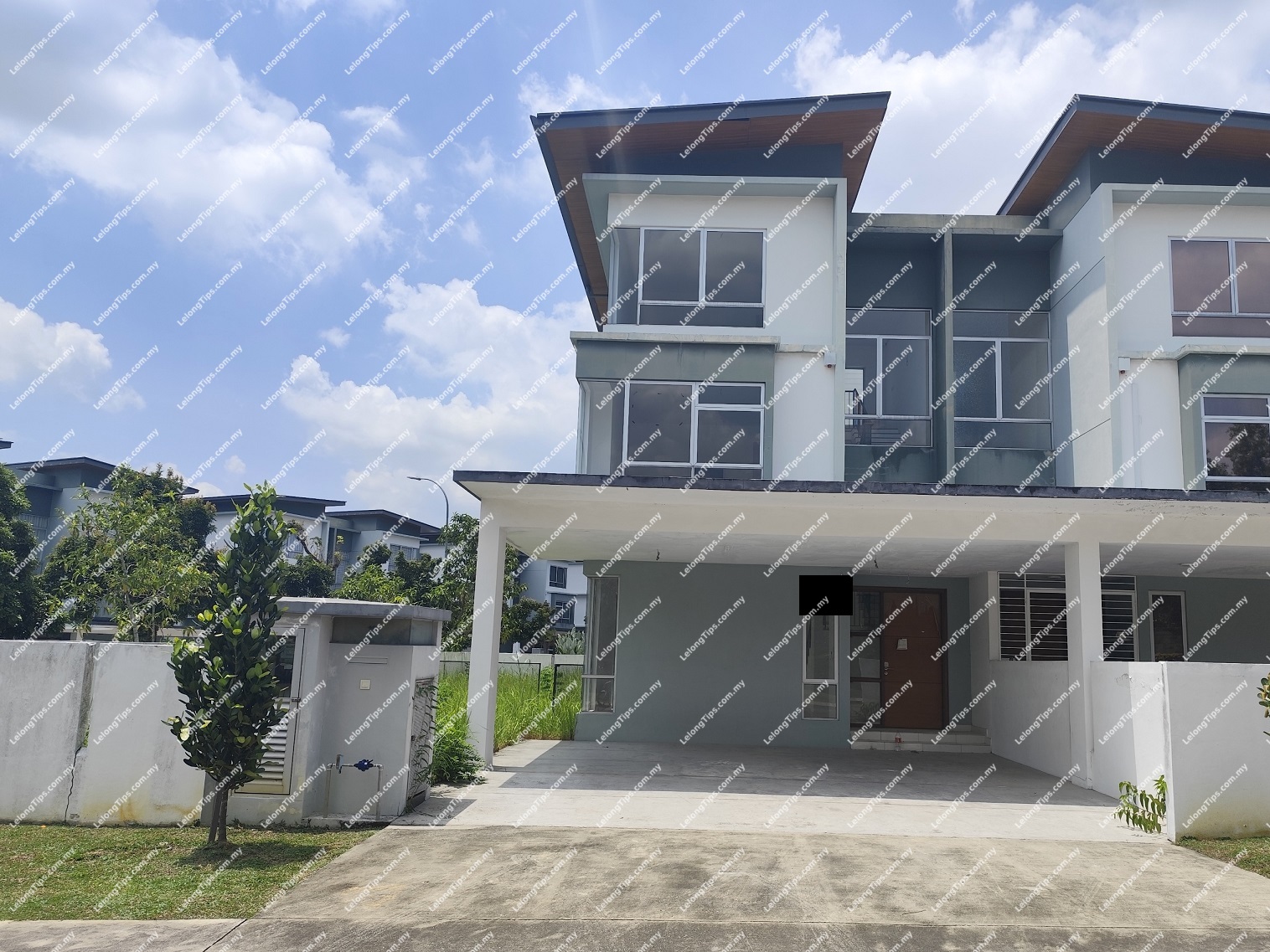 3 Storey Cluster House