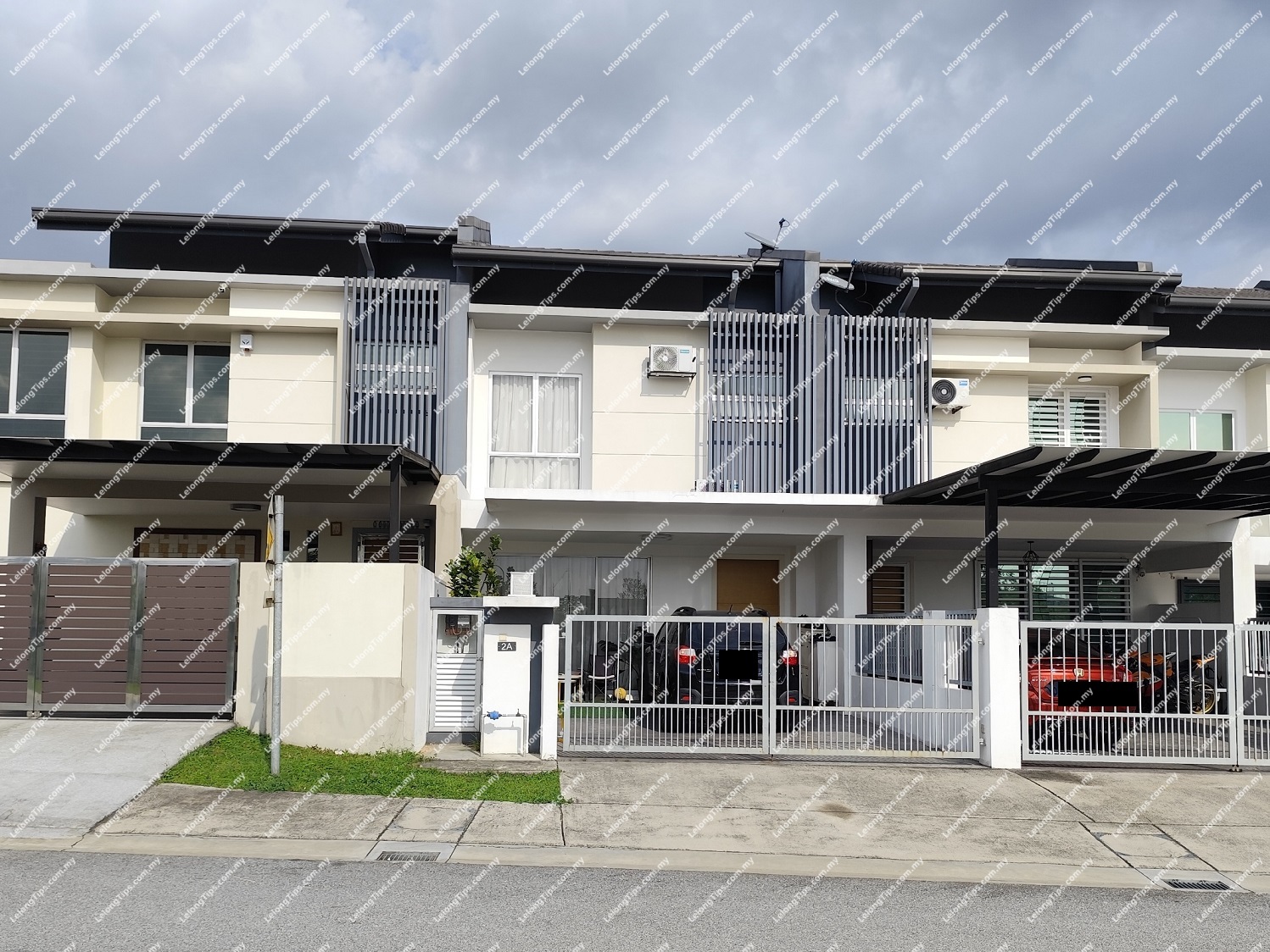 [Gated & Guarded Community] 2 Storey Terrace House [8 min to AEON Mall Rawang, McDonald's Kota Emerald DT & UNIQLO Rawang]