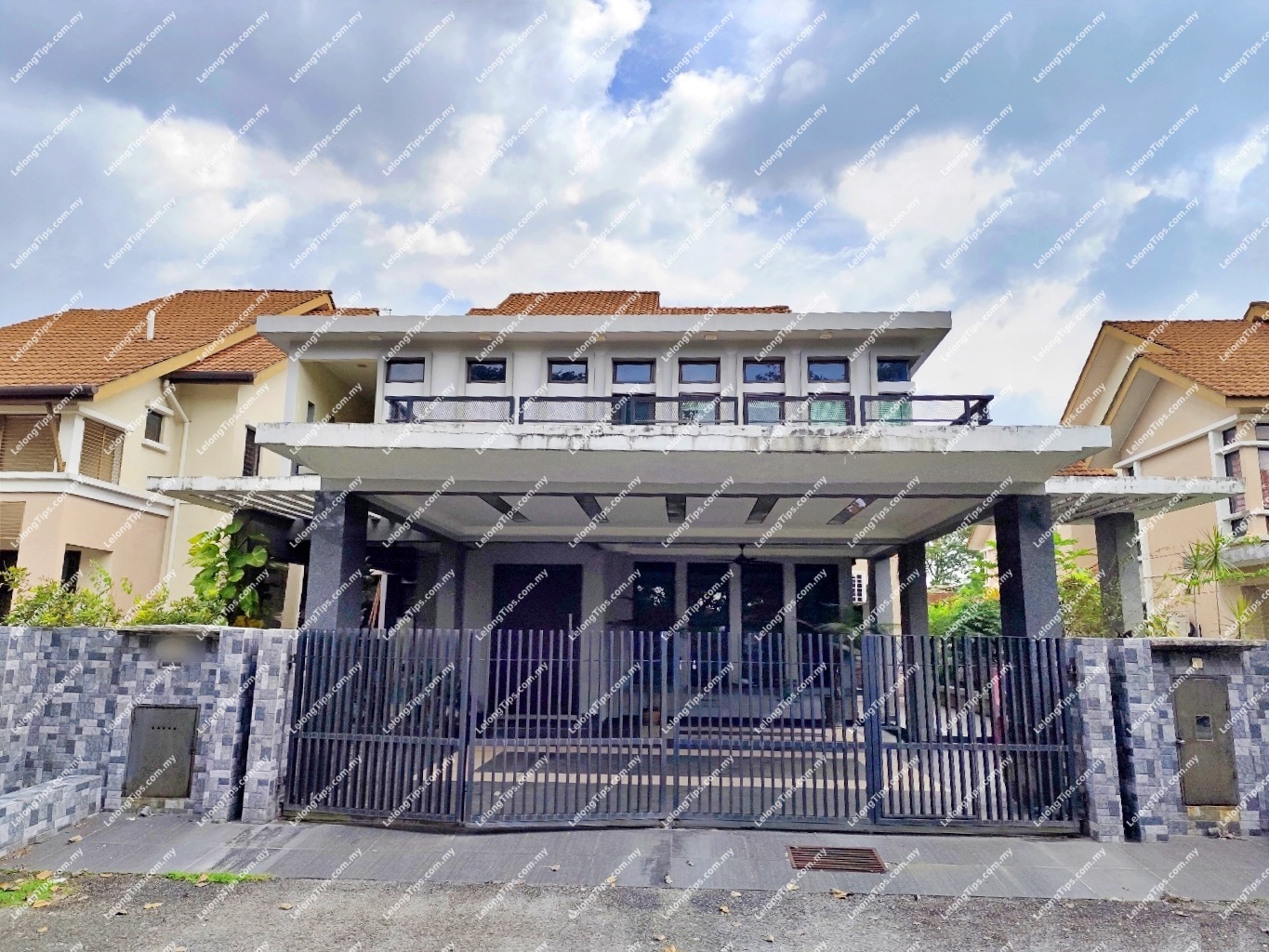 2 Storey Semi Detached House