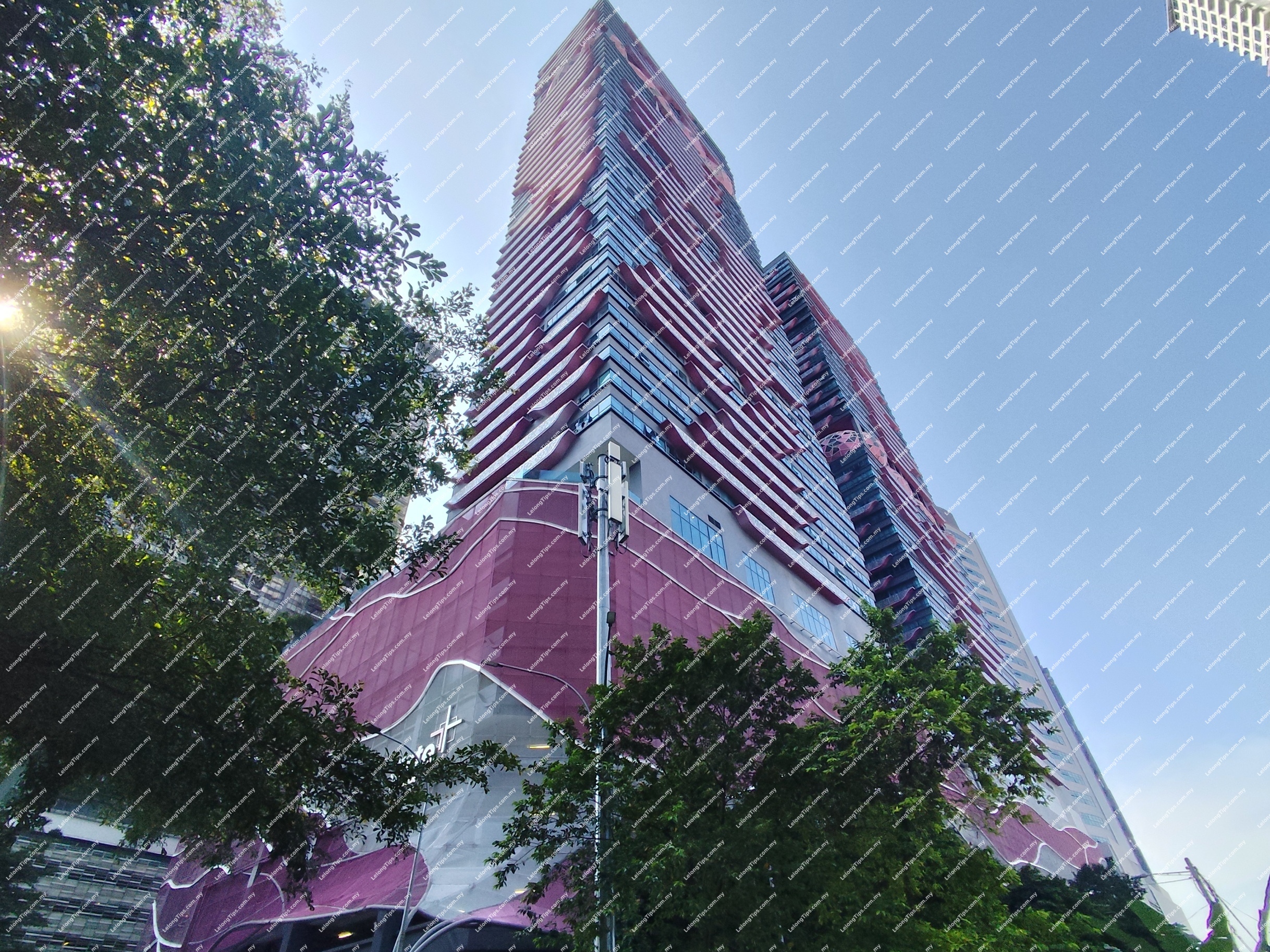 [Next to main highway - AKLEH Highway ] Office Suite [ Short drive to the iconic Suria KLCC & Petronas Twin Towers]