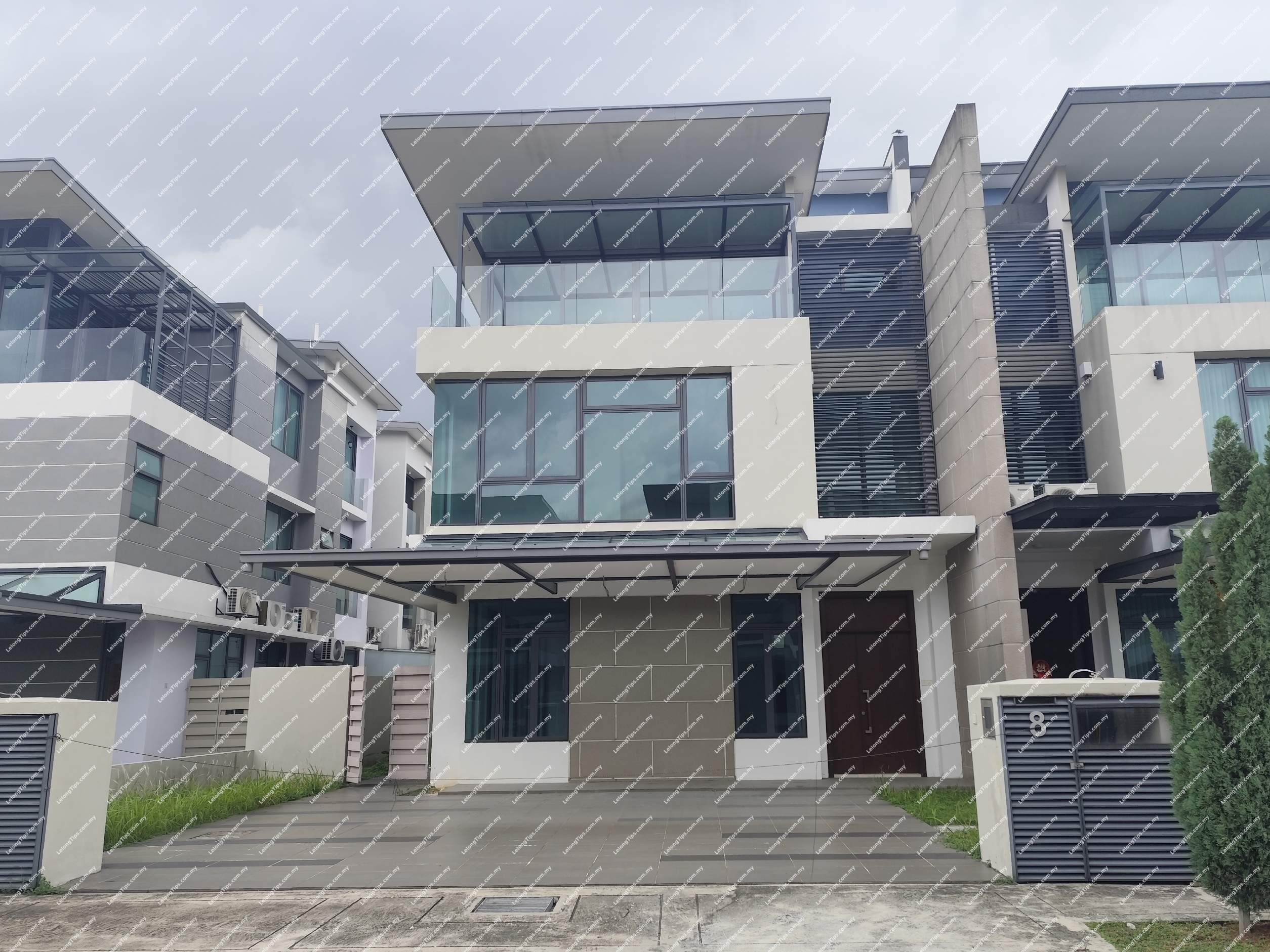 3 Storey Semi Detached House