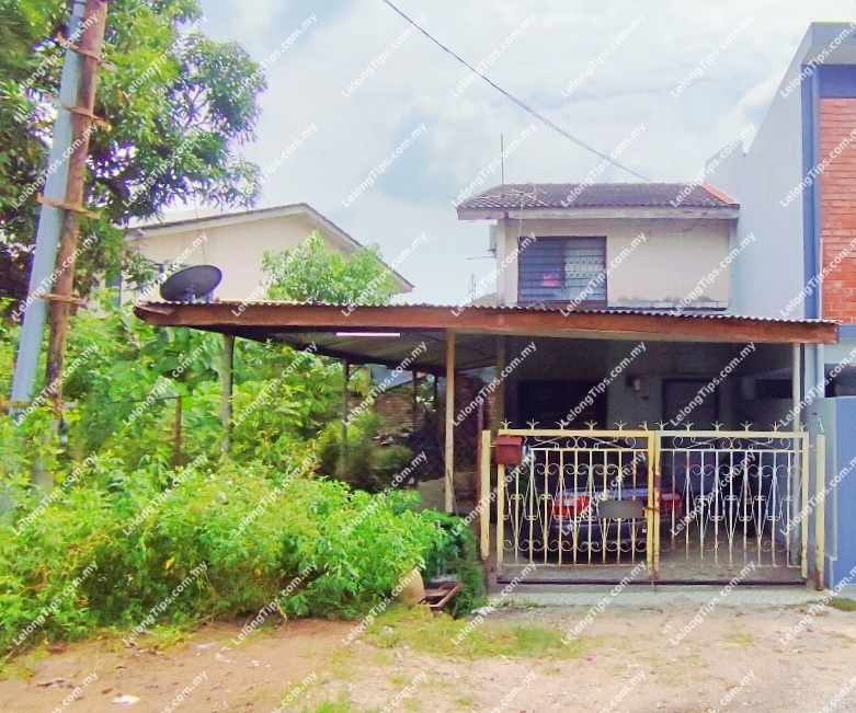 2 Storey Terrace House with Extra Land