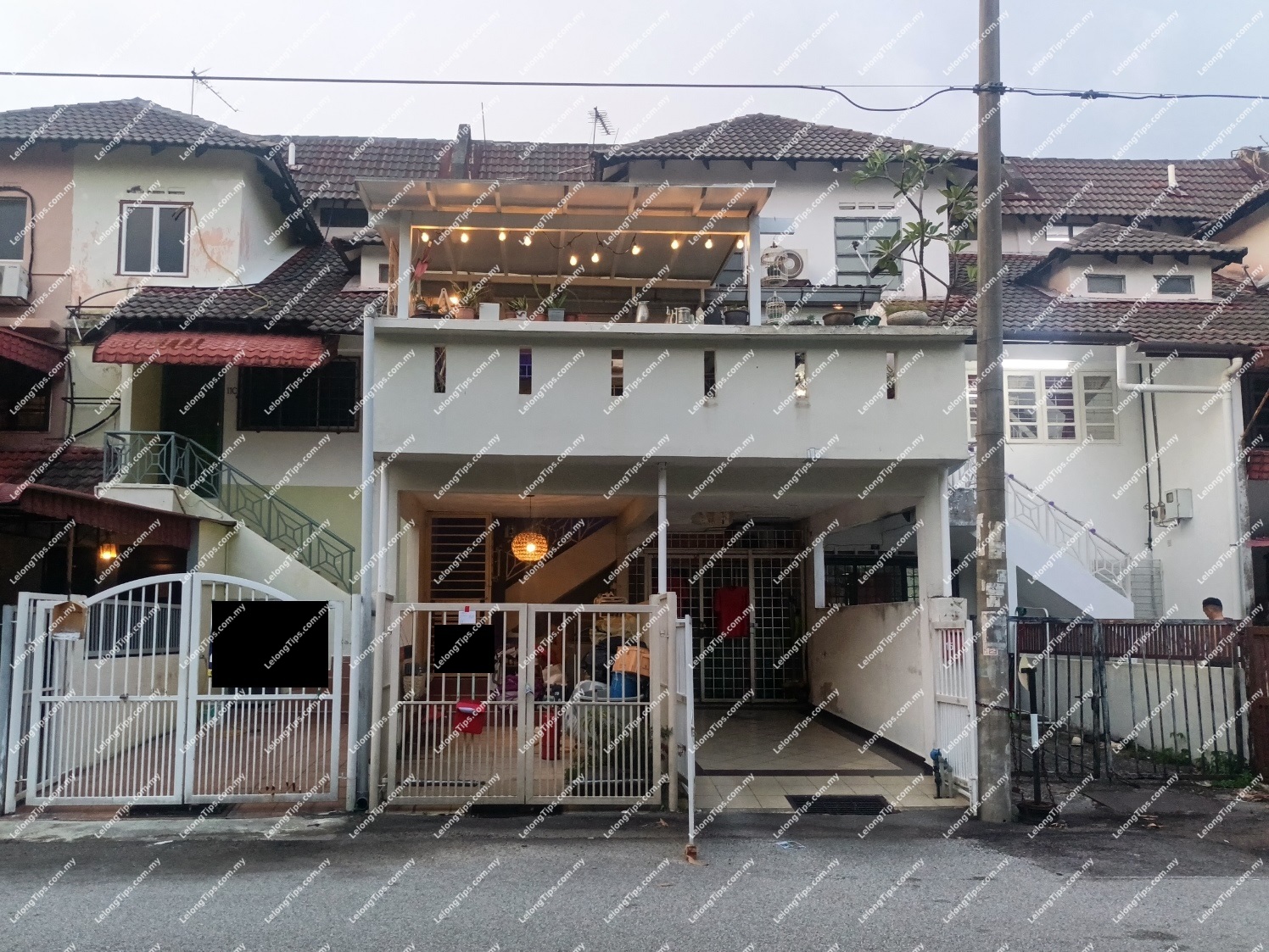 [Within short drive to Sunway Velocity Mall & IKEA Cheras] Town House [ Easy commute to Kuala Lumpur & Cheras ]