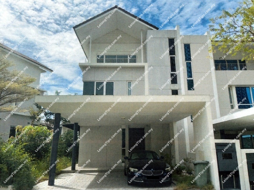 3 Storey Terrace House